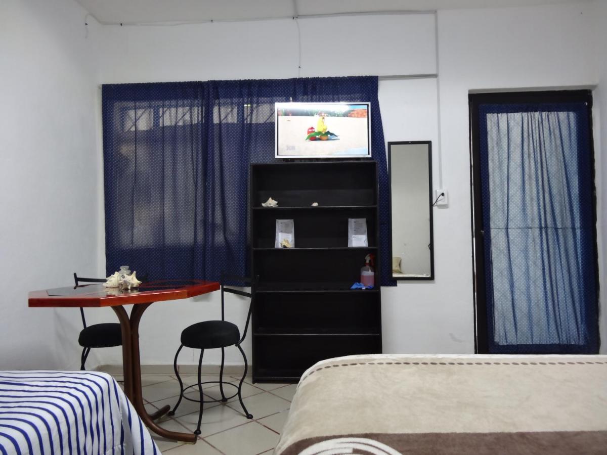Habitaciones-Comodas-Aire-Wifi-Tv-Cerca De Playa-!!Excelente Precio II مانزانيلو المظهر الخارجي الصورة